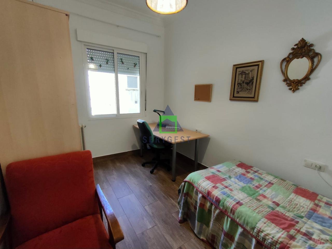 Habitación 90 m², Ourense