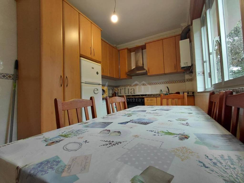 Piso de 90 m² en Boiro