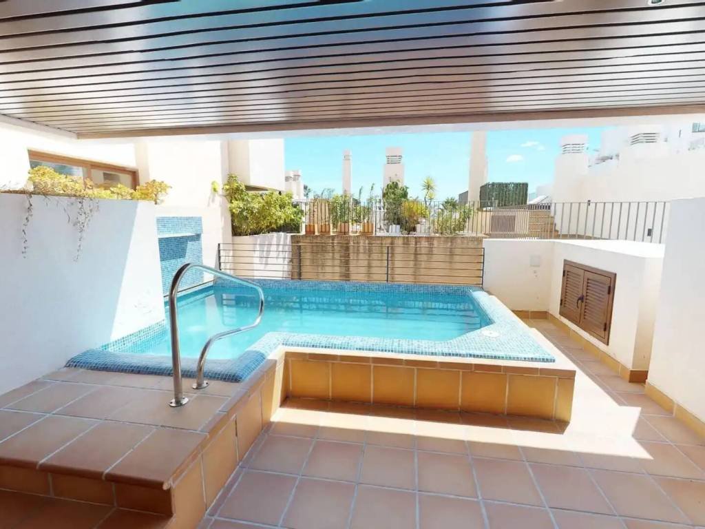 Pis de 210 m² a Estepona