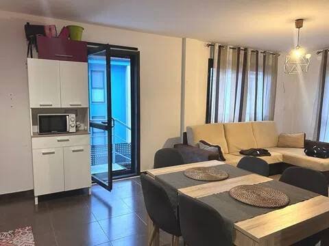 Piso de 70 m² en Ares