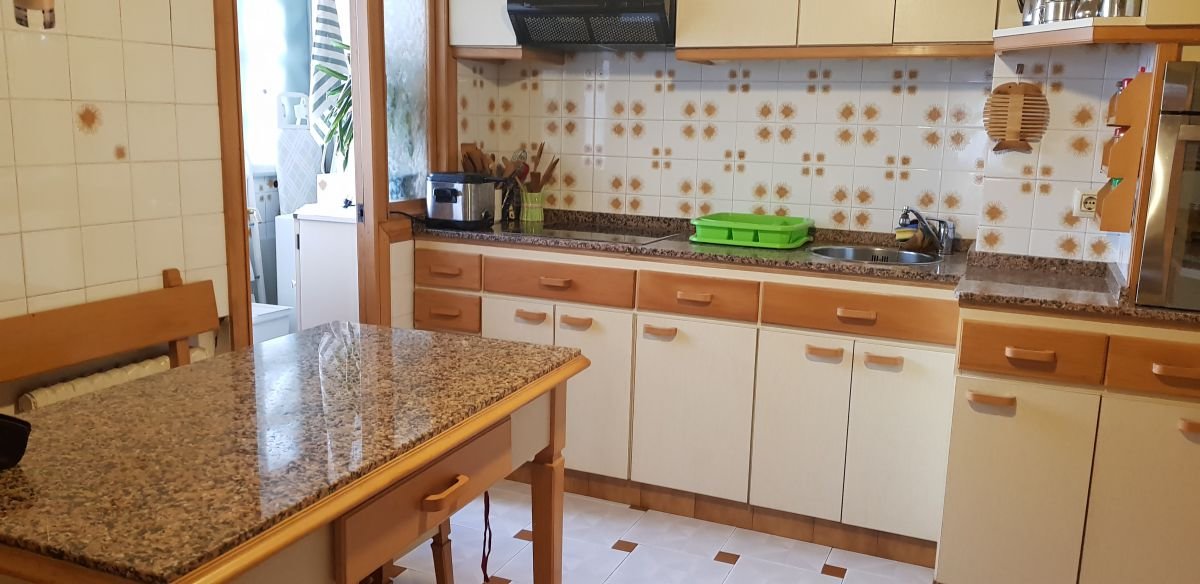 Piso de 93 m² en Oviedo