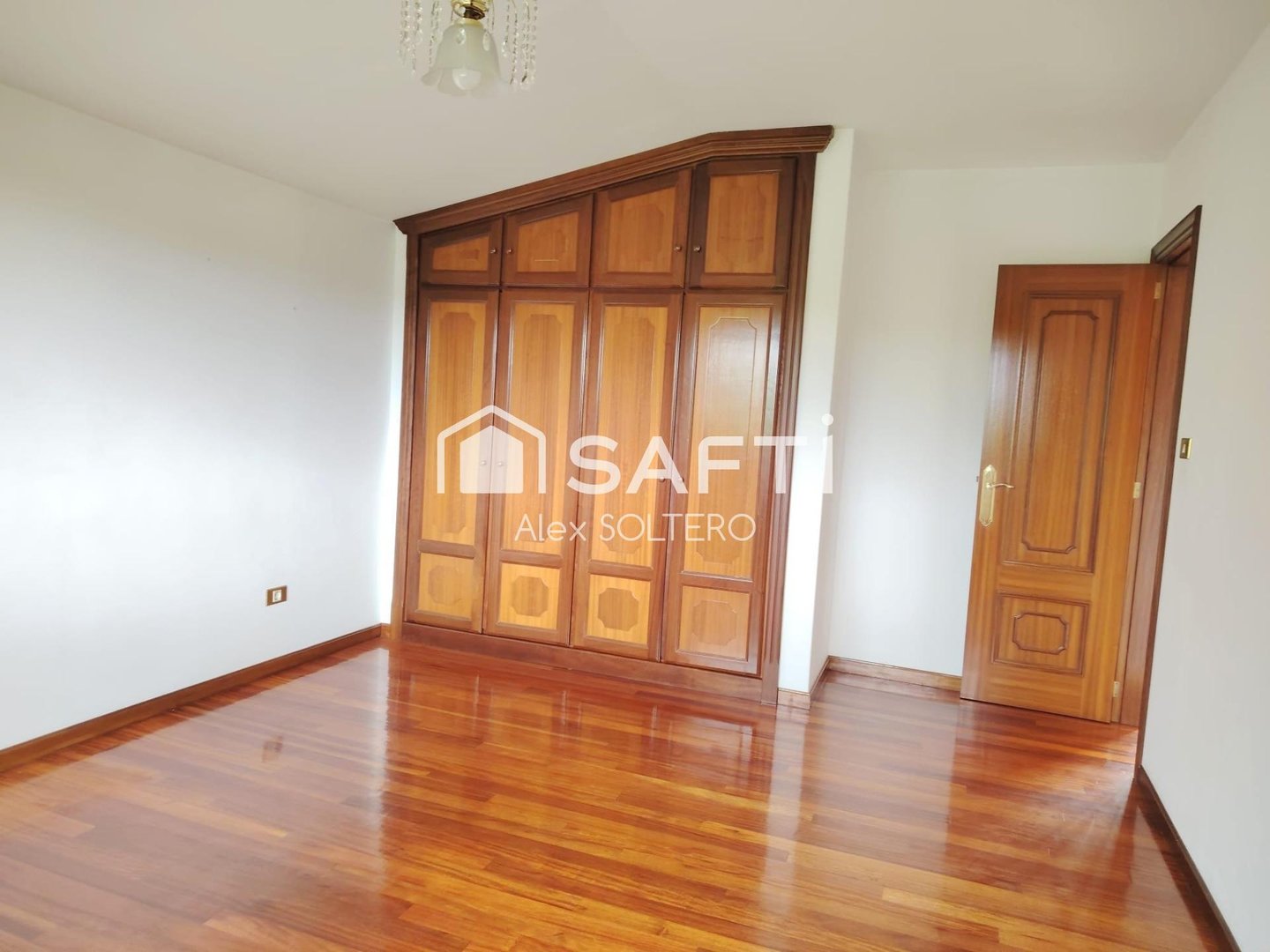 Piso de 345 m² en Vigo
