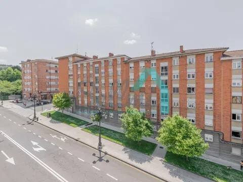 Piso de 67 m² en Oviedo