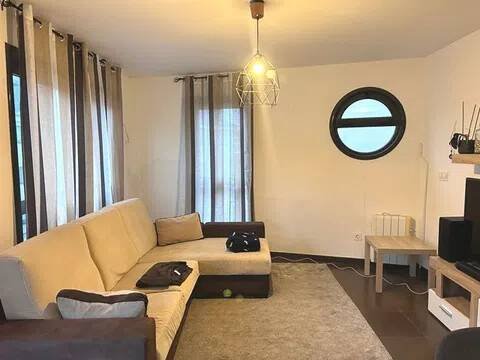 Piso de 70 m² en Ares