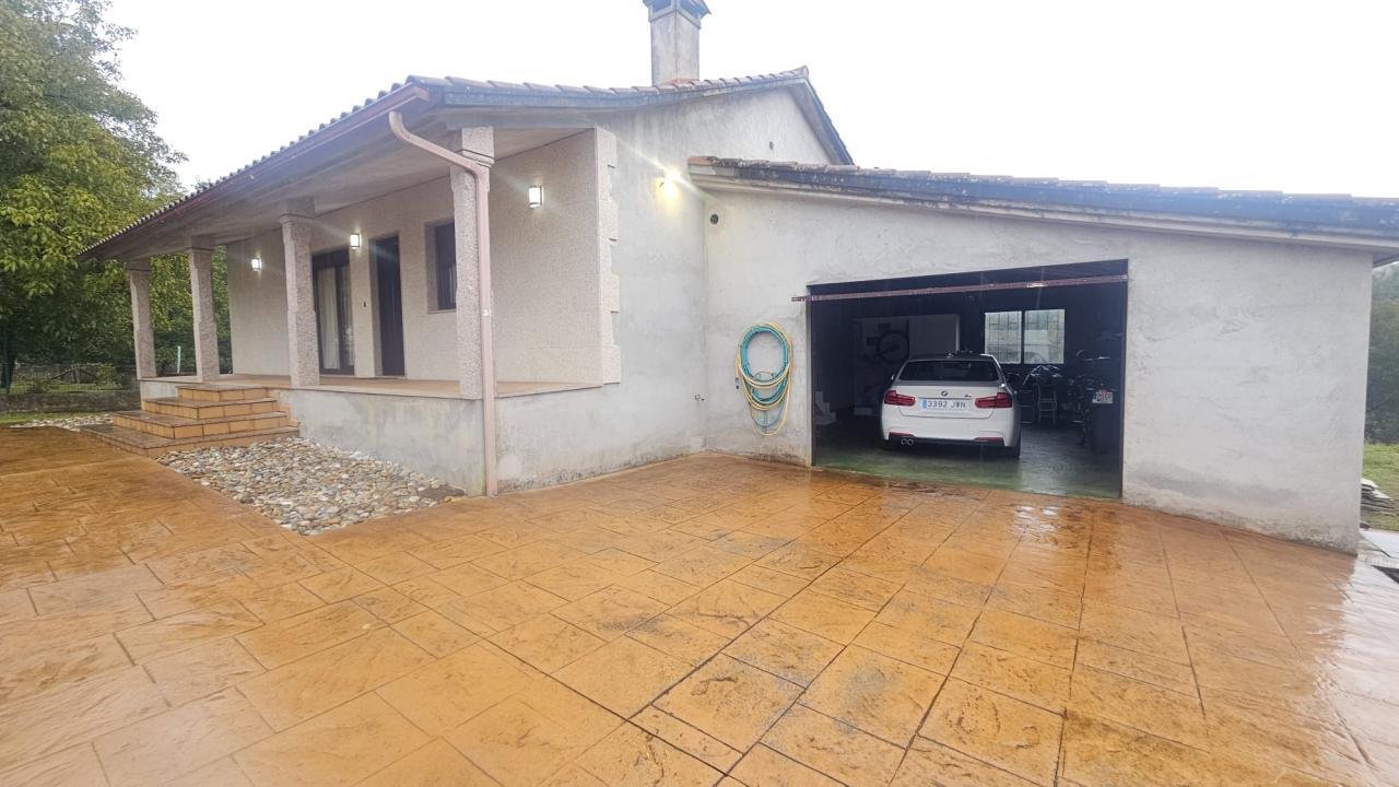 Casa de 150 m² en Mos