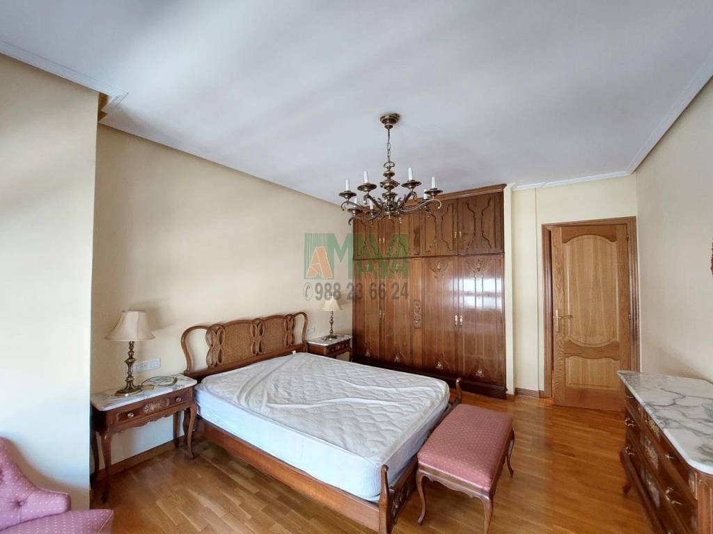 Piso de 110 m² en Ourense