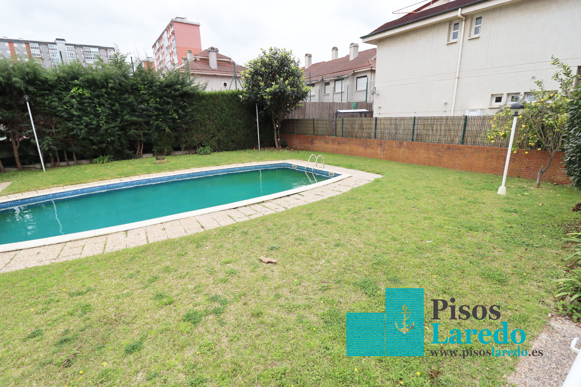 Casa de 200 m² en Laredo