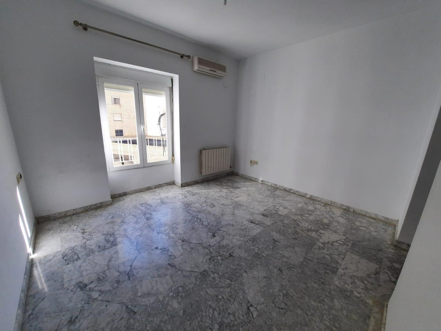Piso de 139 m² en Granada