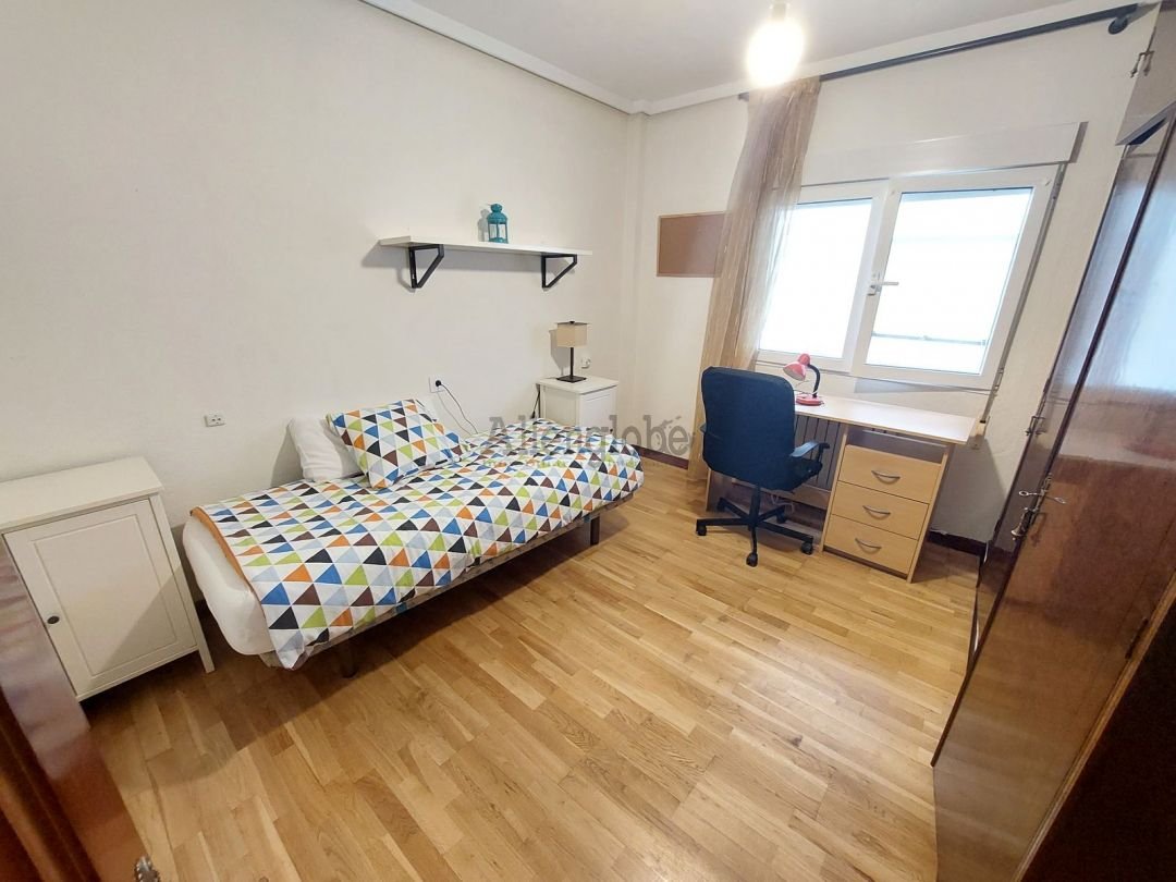 Pis de 89 m² a Oviedo