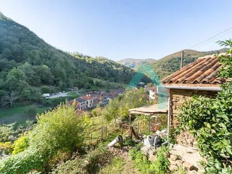 Casa de 200 m² en Mieres