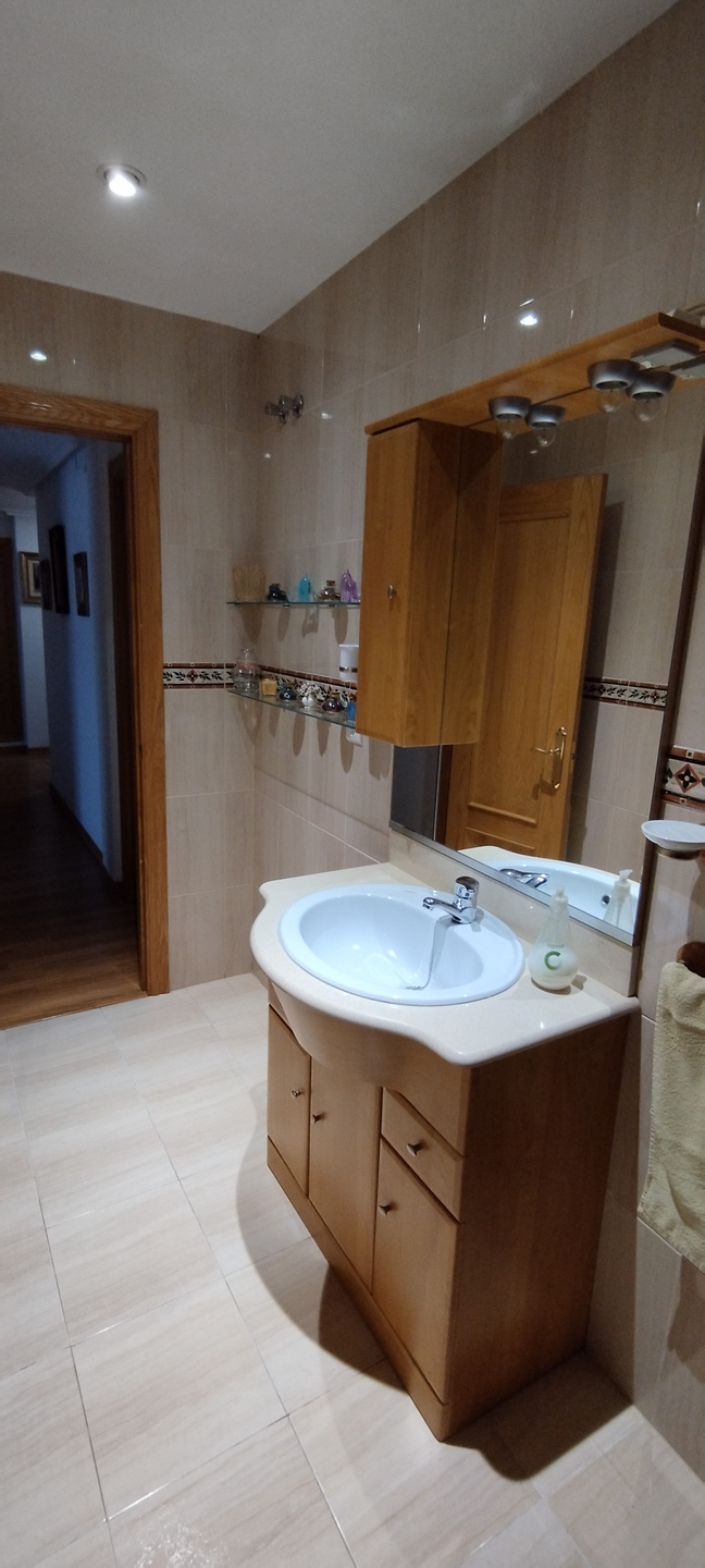 Piso de 121 m² en Linares