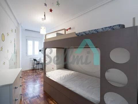 Piso de 110 m² en Oviedo