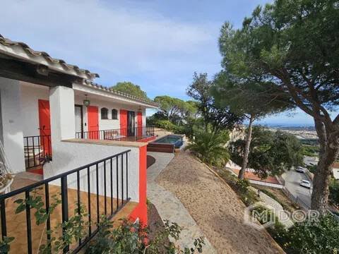 Casa de 227 m² en Sant Feliu de Guíxols