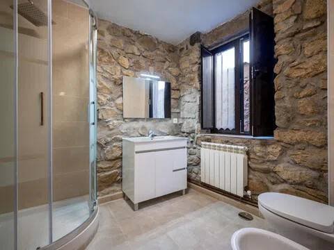 Casa de 169 m² en Gemuño