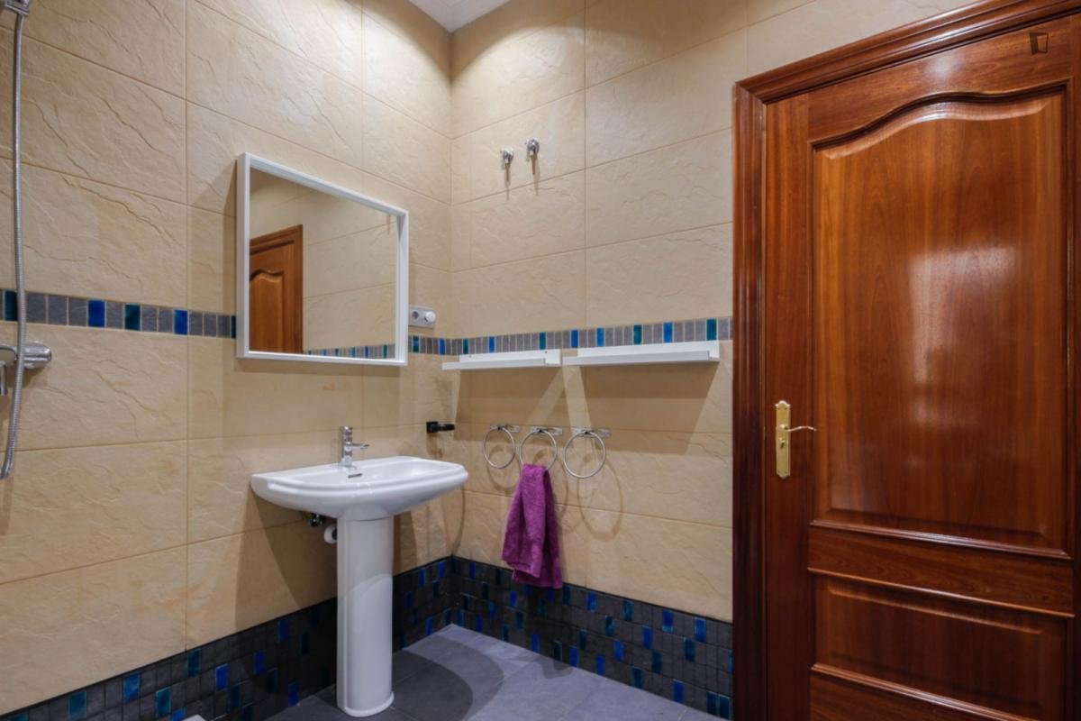 Room for rent, Bilbao
