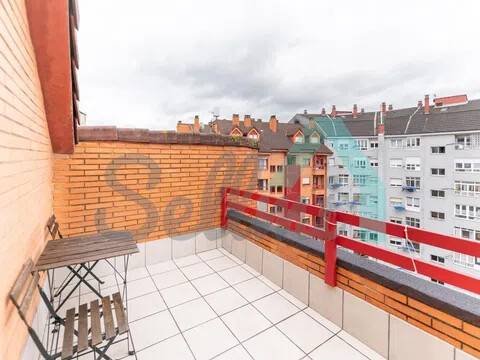 Pis de 137 m² a Oviedo
