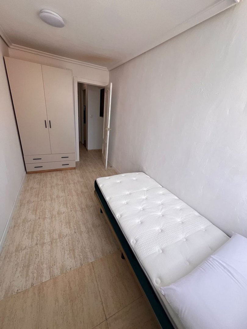 Piso de 90 m² en Alicante