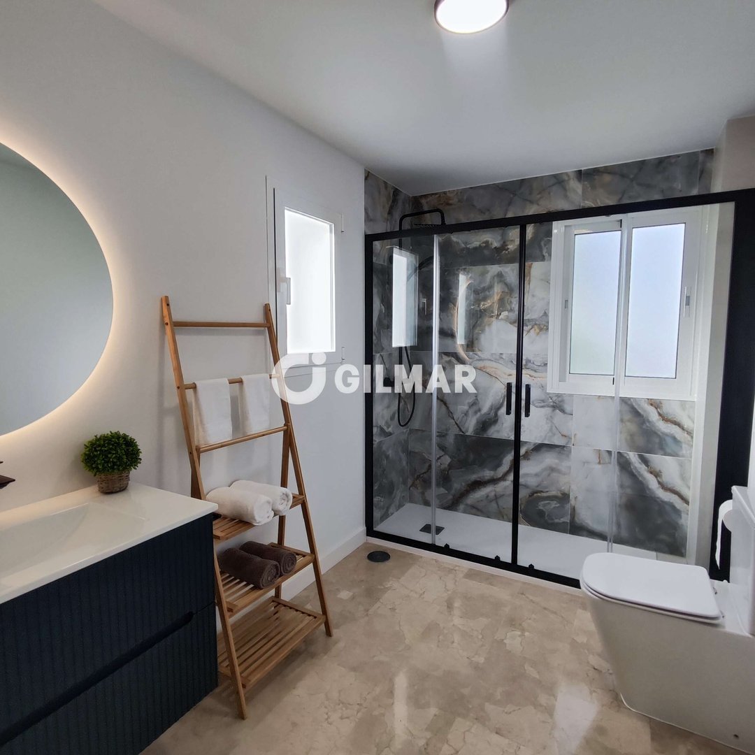 Casa de 220 m² en Estepona