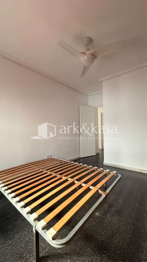 Pis de 75 m² a València