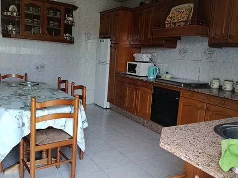 Casa de 80 m² en Oleiros