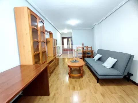 Pis de 75 m² a Oviedo