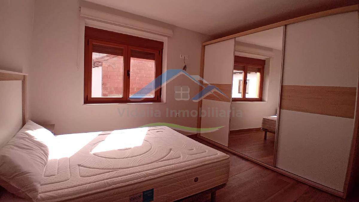 Piso de 85 m² en Valverde de la Virgen