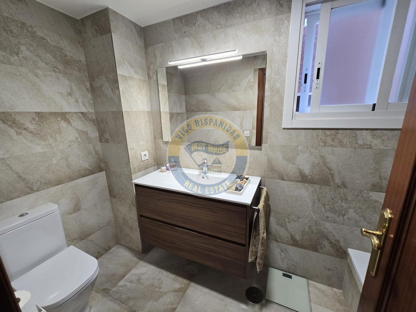 Flat 100 m² in Vigo