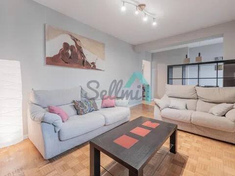 Piso de 84 m² en Oviedo