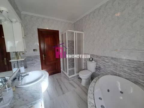Casa de 270 m² en Moaña