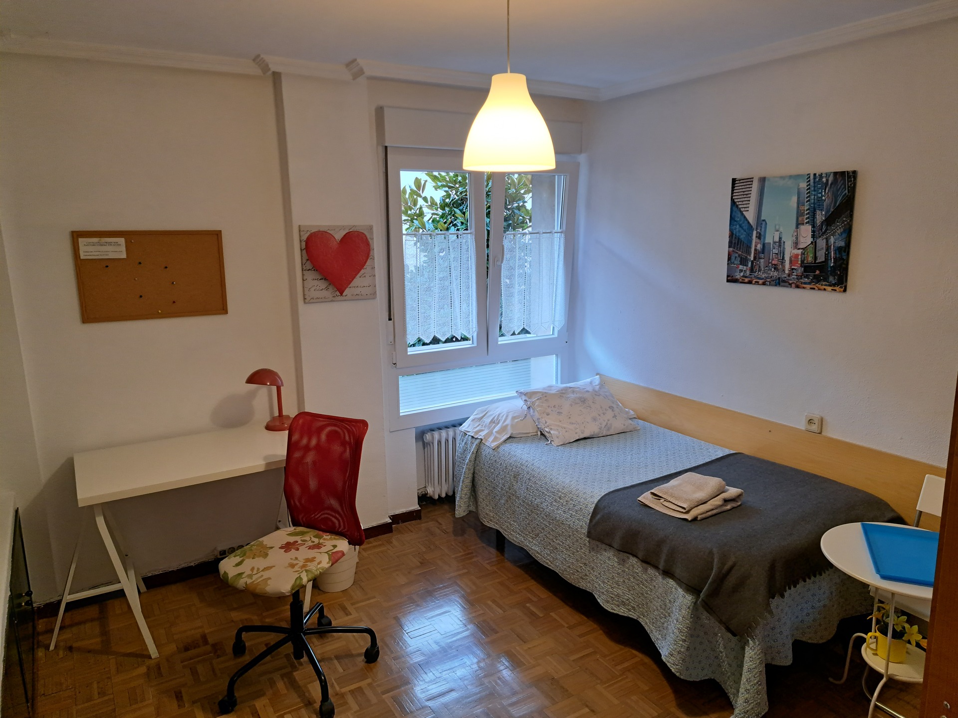 Habitación 80 m², Oviedo