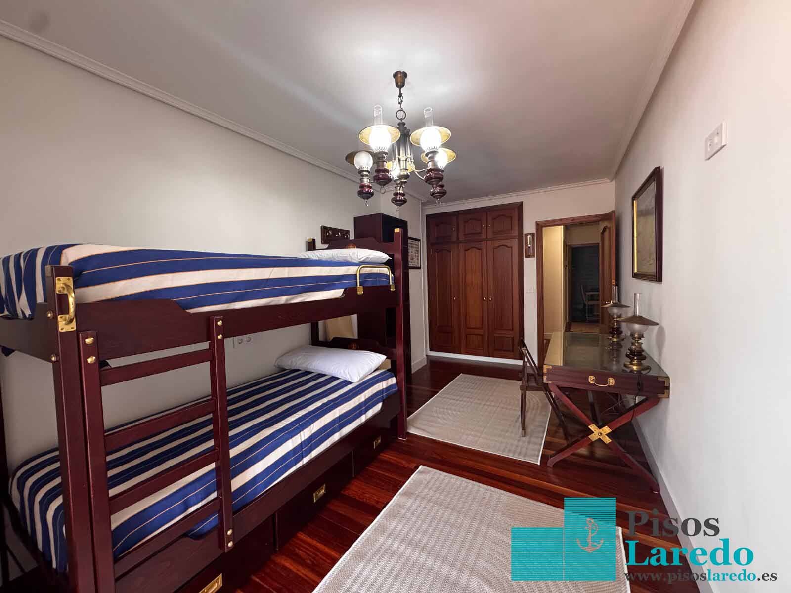 Piso de 190 m² en Laredo