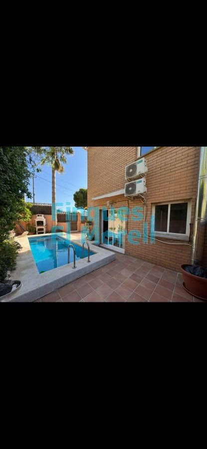Casa de 242 m² en Vila-rodona