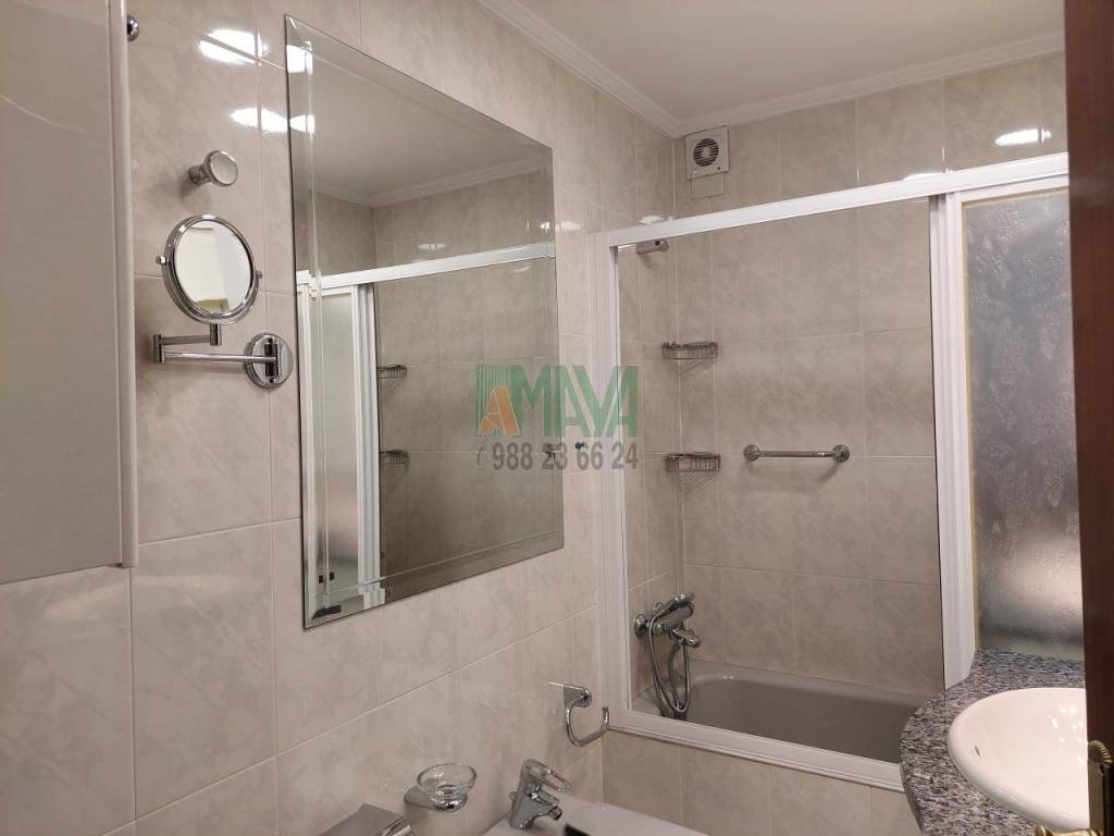 Piso de 100 m² en Ourense