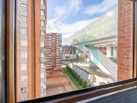 Piso de 85 m² en Oviedo