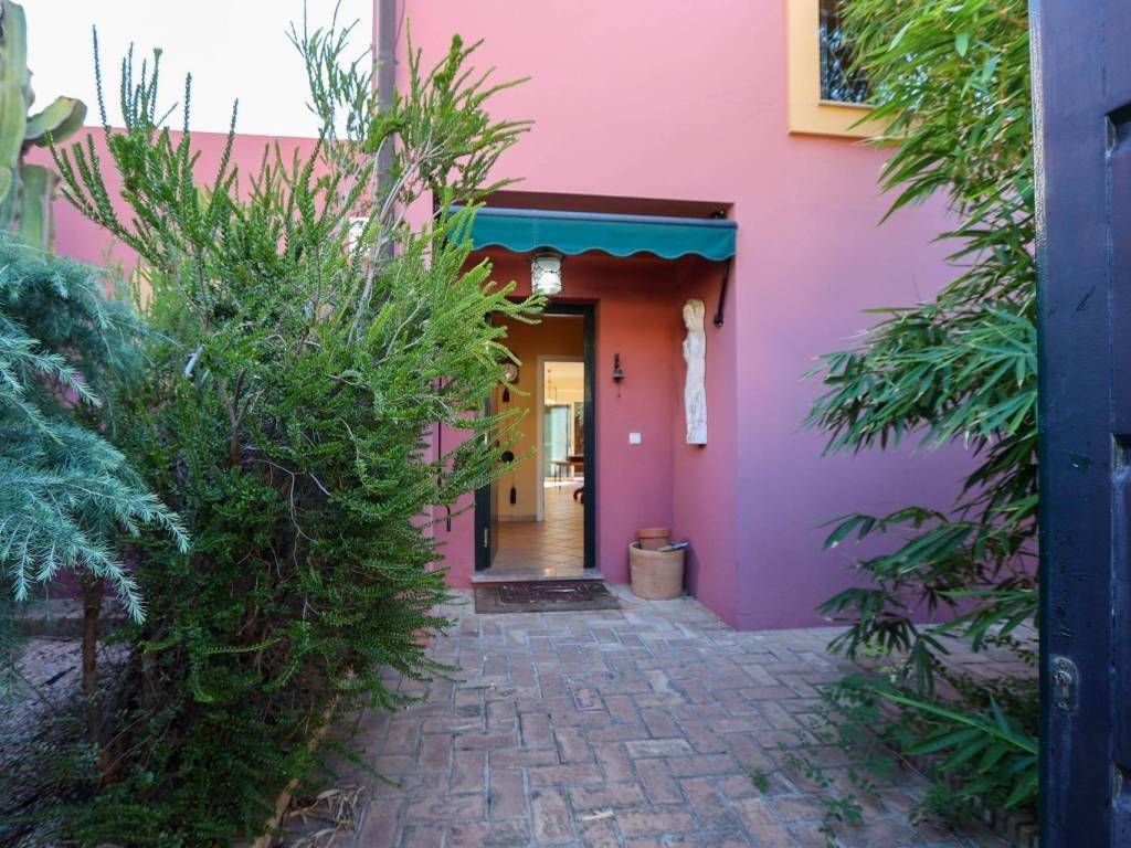 Casa 268 m² a Rocafort