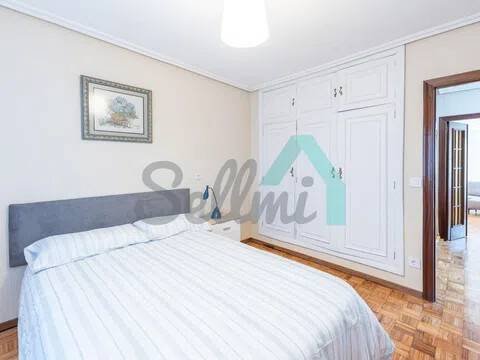 Pis de 68 m² a Oviedo