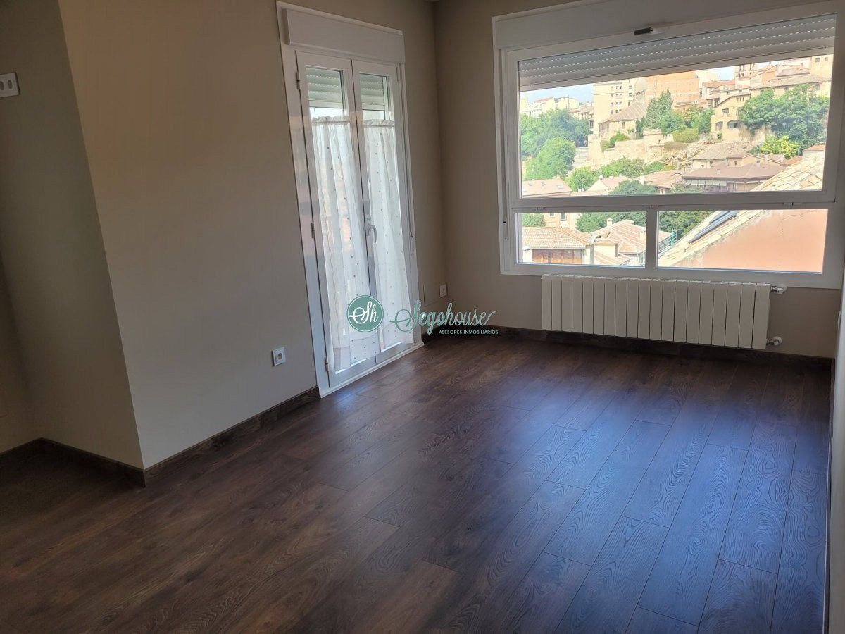 Piso de 100 m² en Segovia