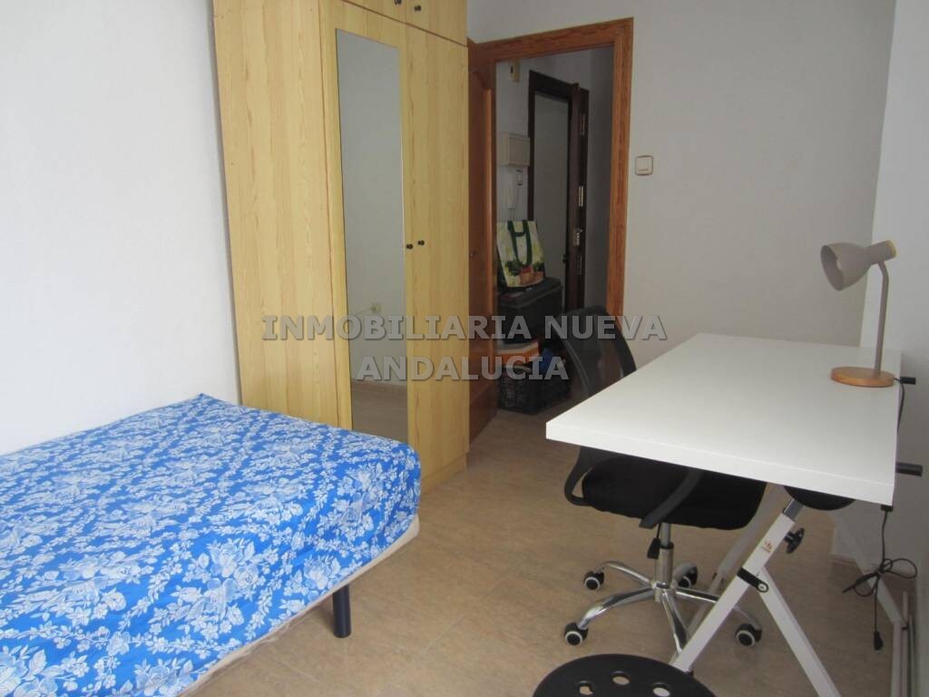 Piso de 81 m² en Almería