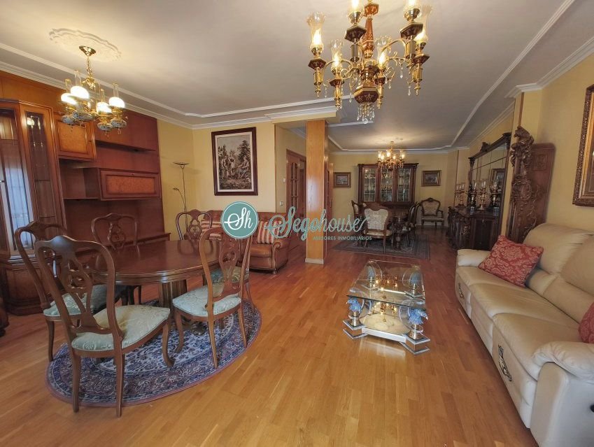 Piso de 200 m² en Segovia