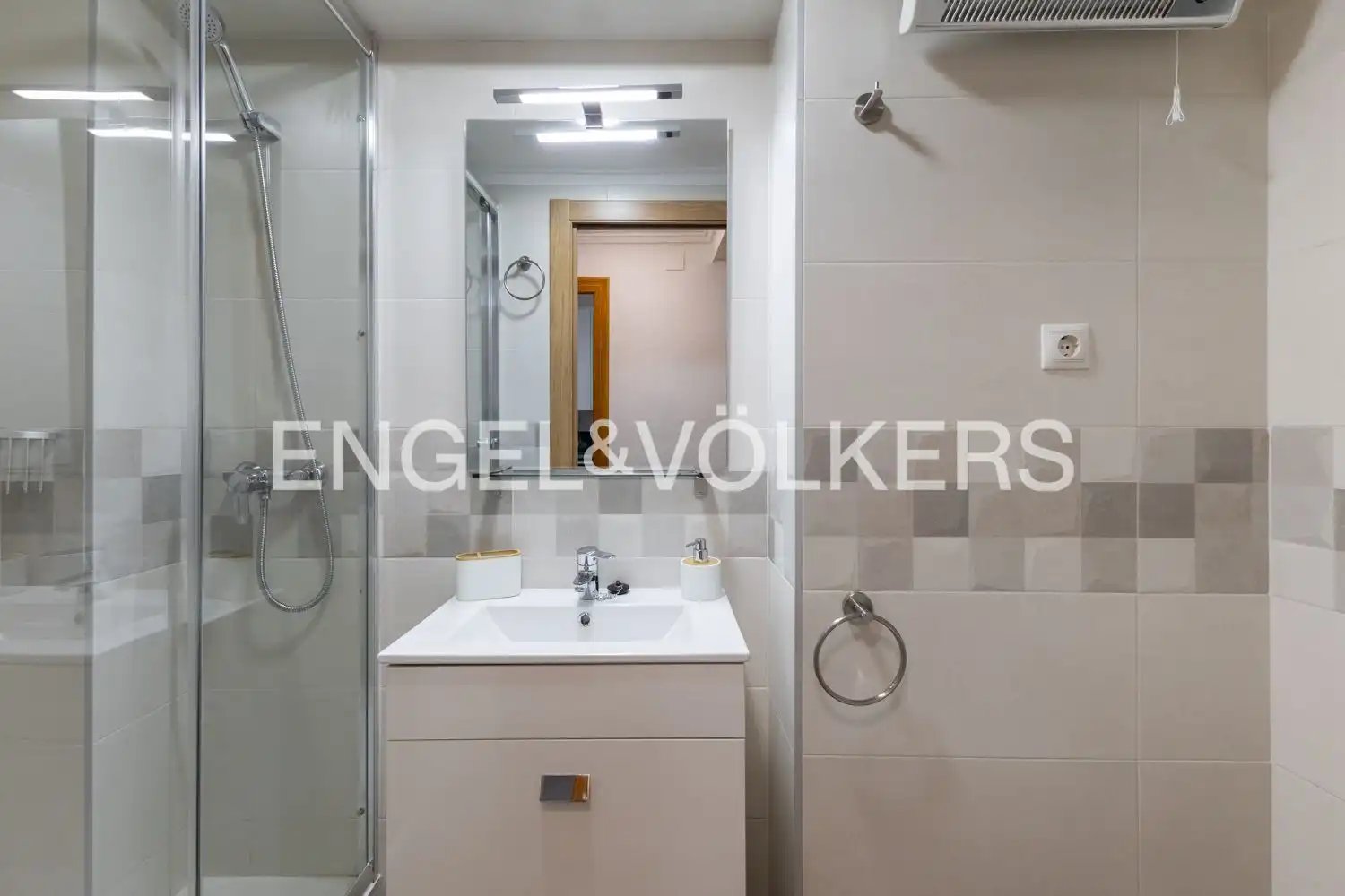 Pis de 77 m² a València
