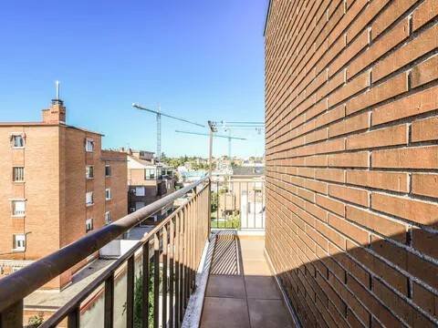Wohnung 217 m² in Madrid
