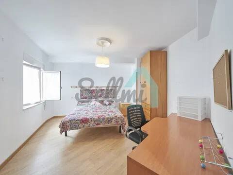 Piso de 82 m² en Oviedo