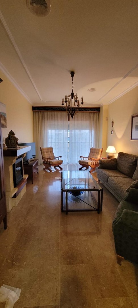 Piso de 100 m² en Adra