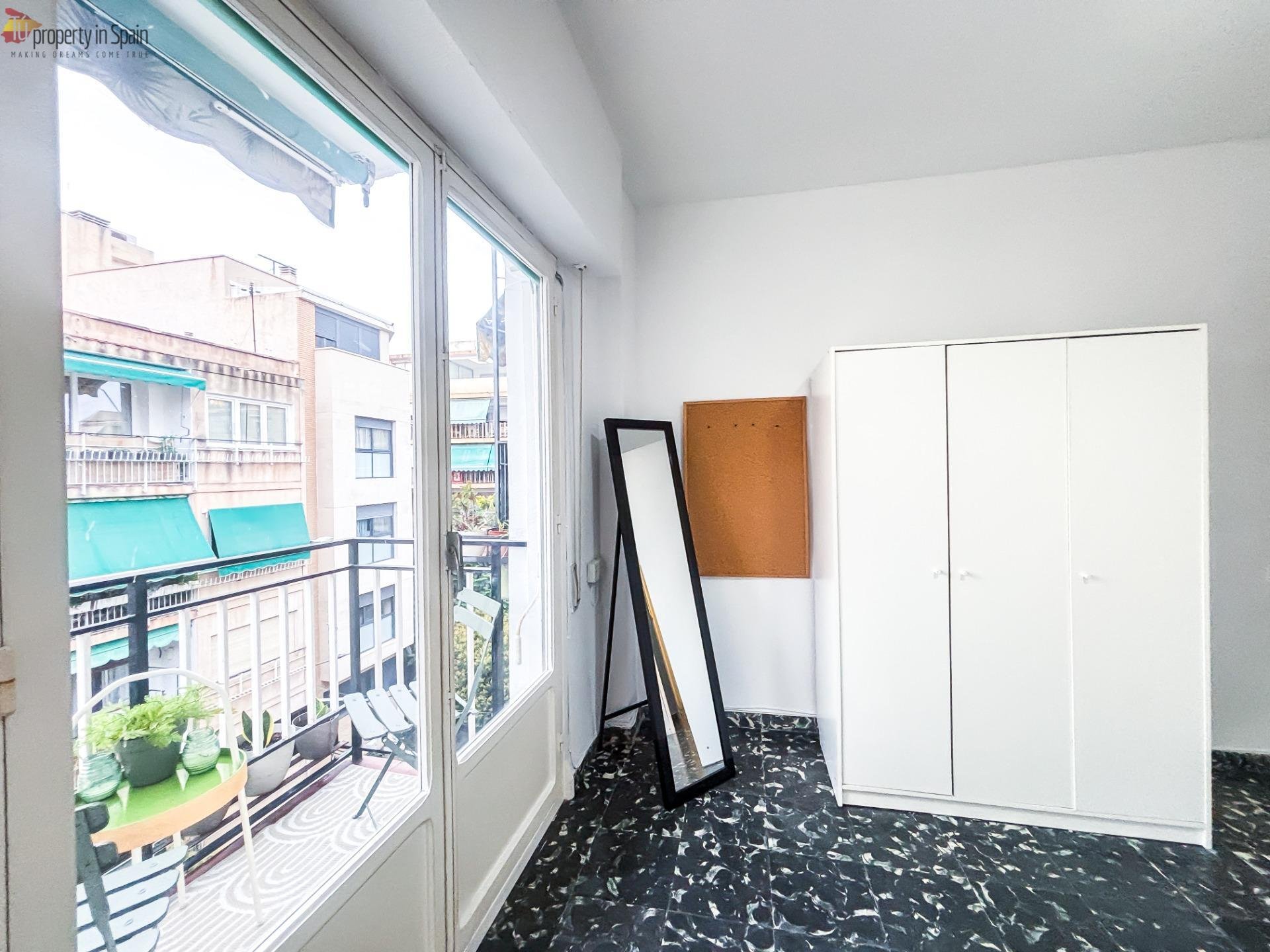 Habitación 84 m², Alicante