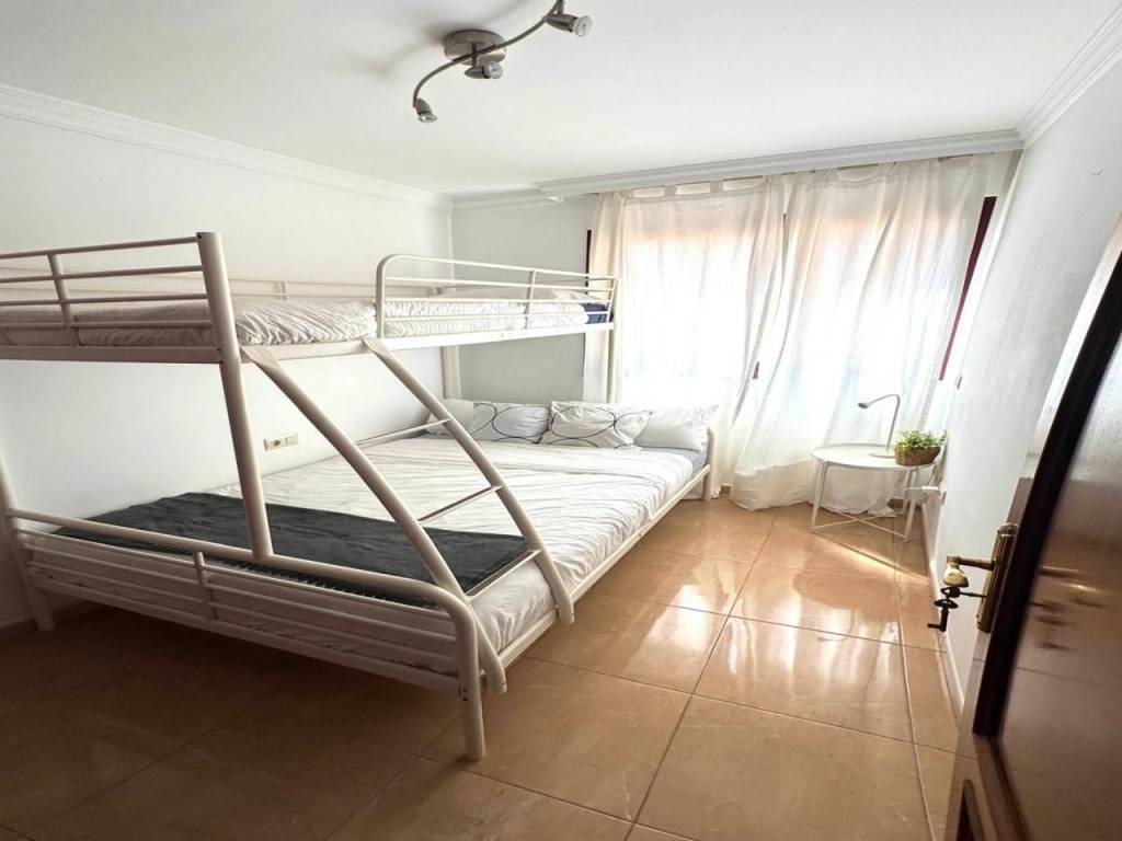 Piso de 200 m² en Granadilla de Abona