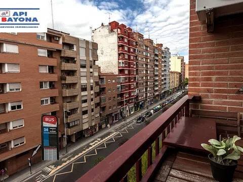 Piso de 90 m² en Zaragoza