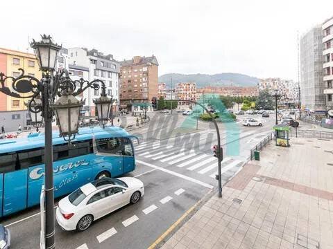 Piso de 80 m² en Oviedo