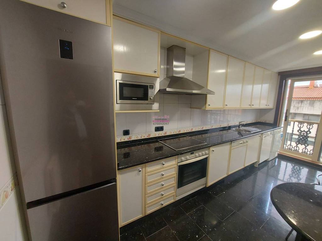 Piso de 86 m² en Vigo