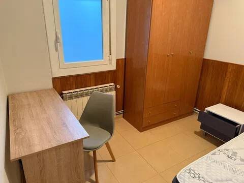 Habitación 140 m², Lérida