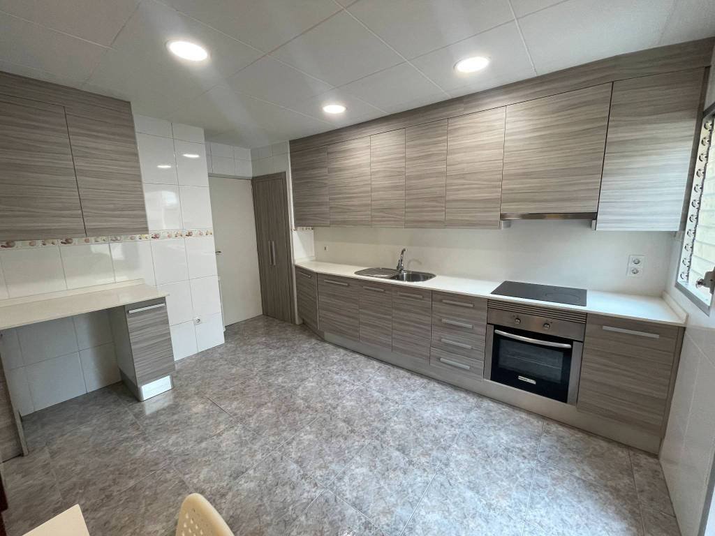 Habitación 140 m², Lérida